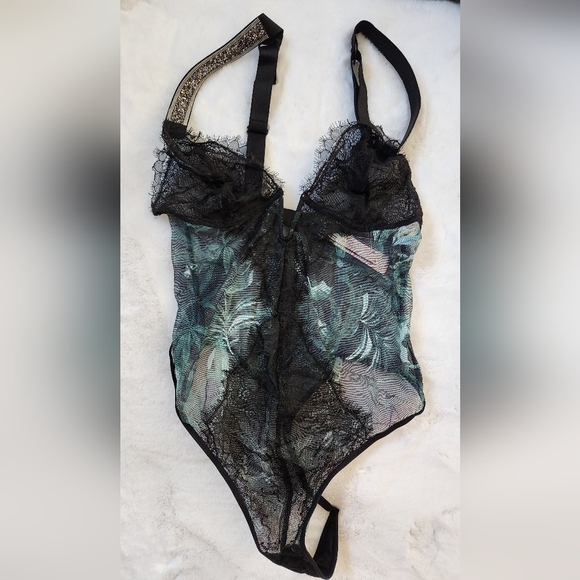 NWT Victoria Secret Teddy with Embellished Straps - Size Medium - Picture 5 of 10